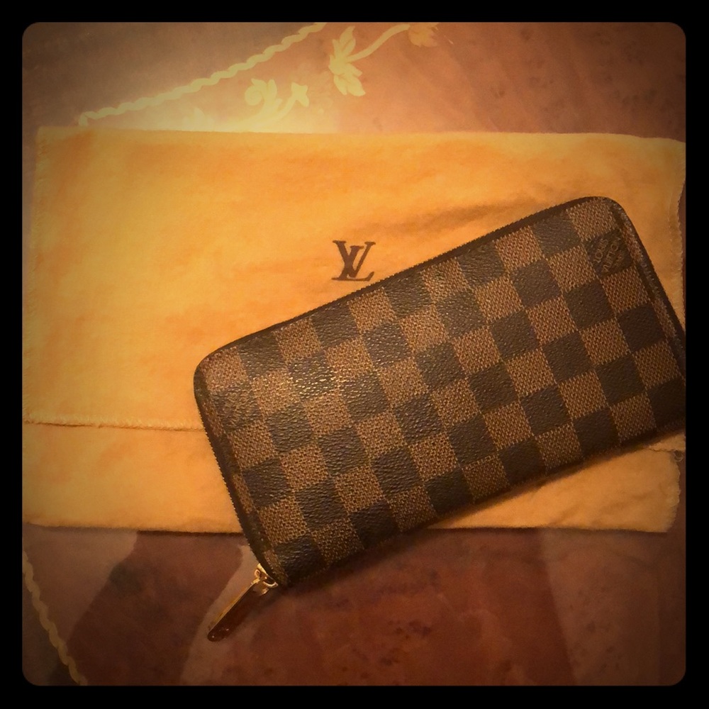 LV Zippy Wallet